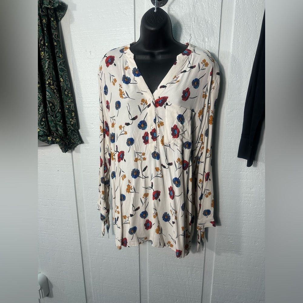 For the Republic Floral Long Sleeve Top Size XL NWT